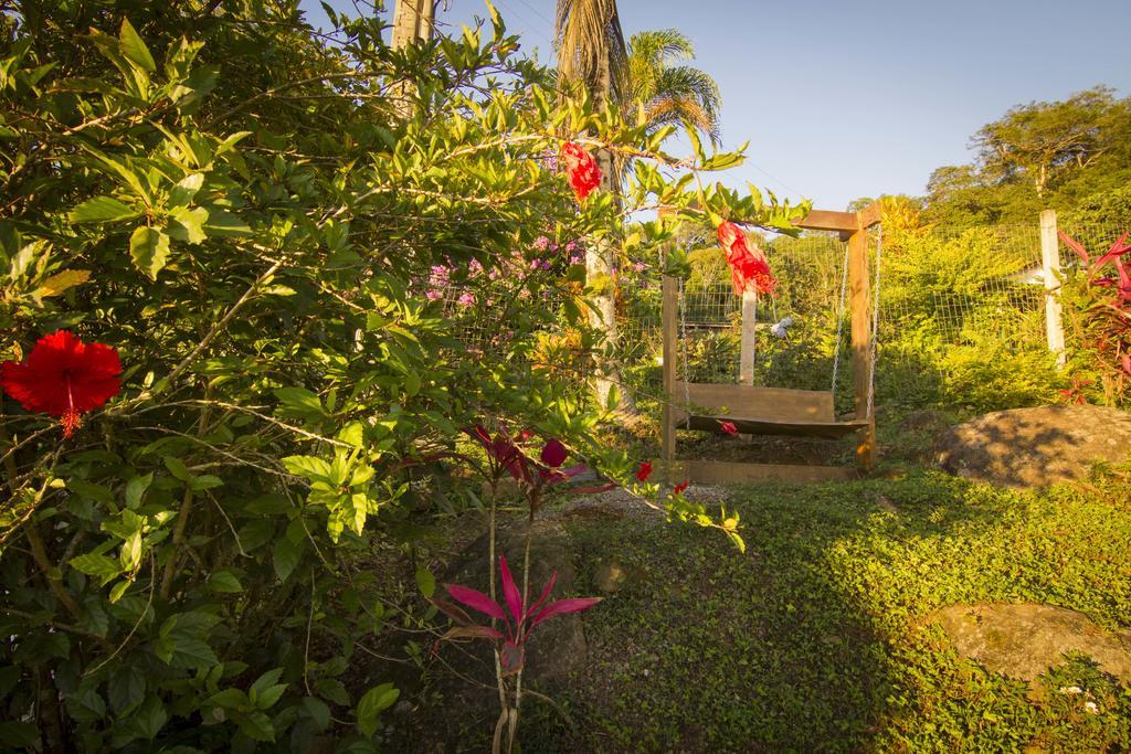 Haleiwa Chales E Suites - A Guest House Do Prumirim Убатуба Екстер'єр фото